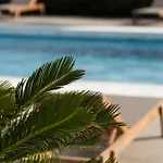 Tzanis Ξενοδοχείο 4*