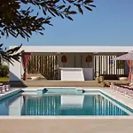 Hotel Tzanis