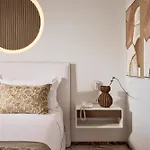 Hotell Tzanis 4*