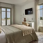 Tzanis Hotell 4*