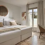 Tzanis 4*