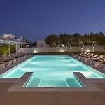 Tzanis Hotell 4*