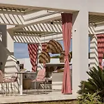 Tzanis Hotell