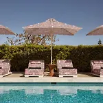 Tzanis Hotell
