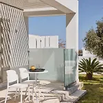 Hotell Tzanis 4*