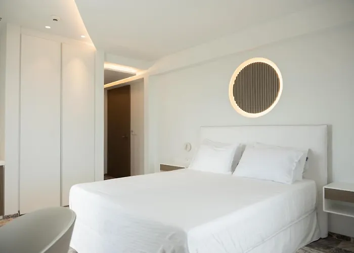 Ξενοδοχείο Tzanis Σκύρος